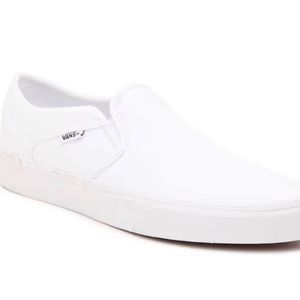 Brand New. Never Worn. Girls White Vans Size 3. Box & Tags included.